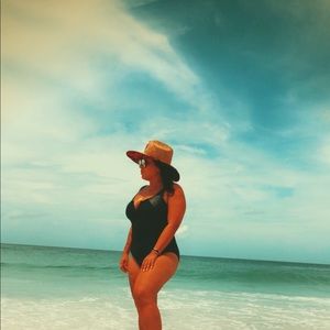 Meet your Posher, Cristina